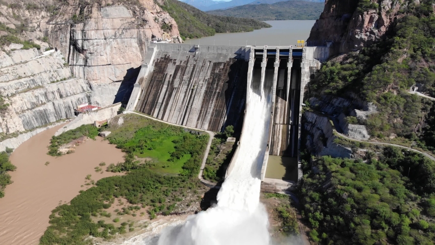 Presa Luis Donaldo Colosio (Huites)